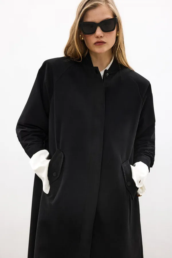Maxi-size trench coat Maxi-size trench coat