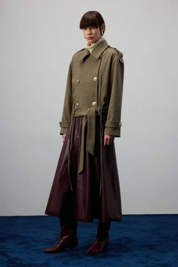 DOUBLE-BREASTED CASHMERE COAT DOUBLE-BREASTED CASHMERE COAT