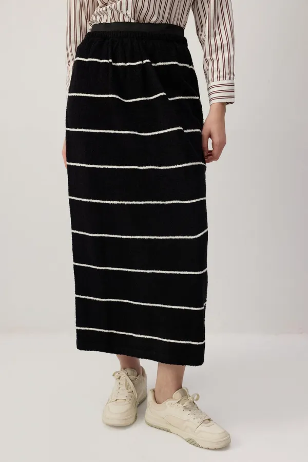 JUPE EN MAILLE AVEC TAILLE ÉLASTIQUE