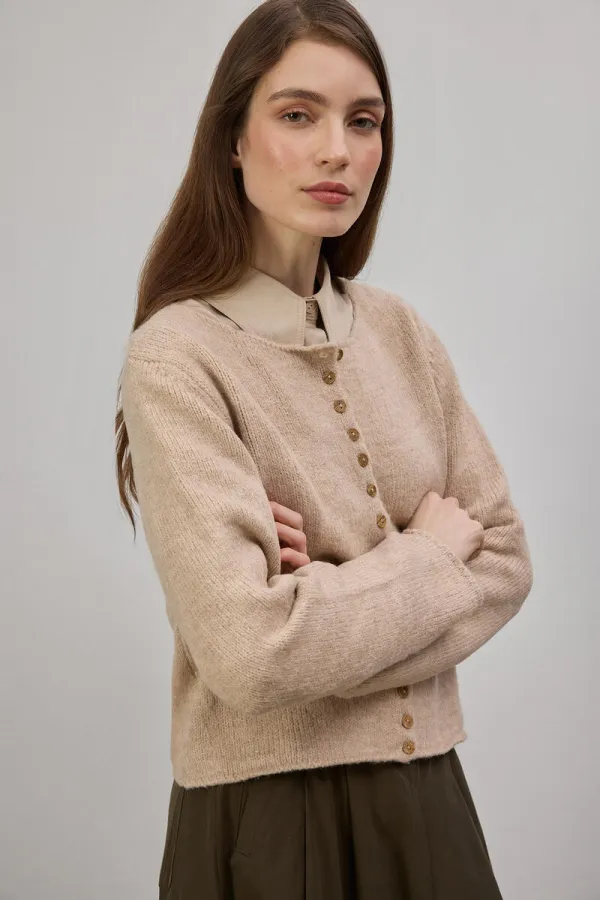 SHORT BUTTONED KNITTED CARDIGAN