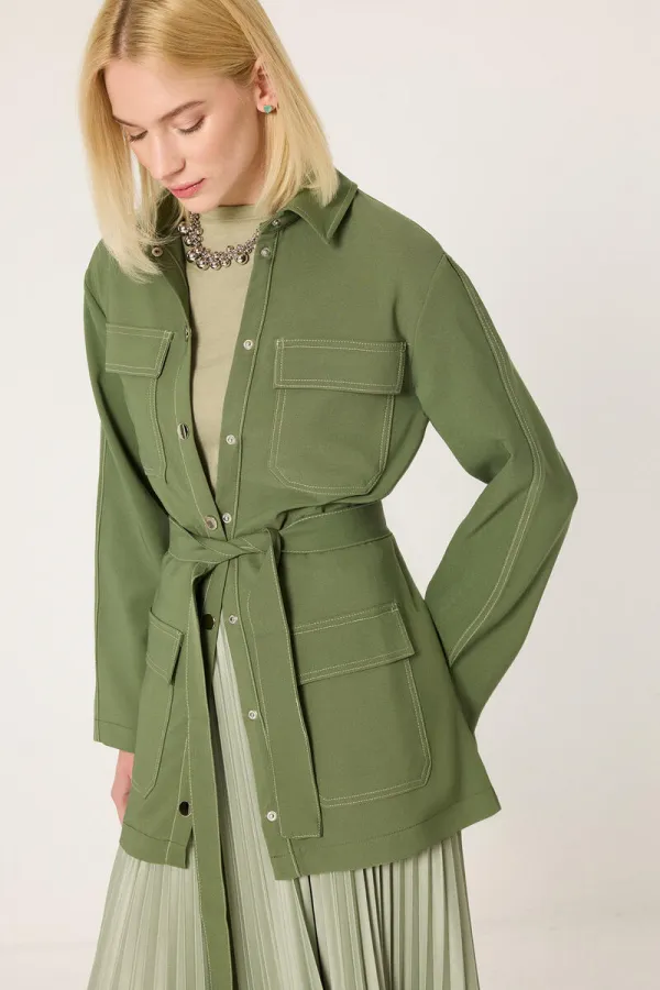 CHEMISE À COUTURES CONTRASTÉES