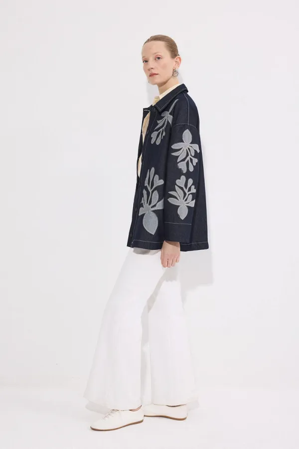 APLİKE NAKIŞLI  KEMERLİ DENİM CEKET