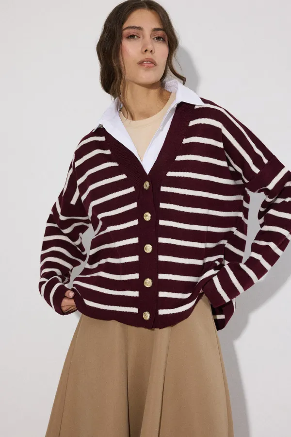 GÖMLEK DETAYLI ÇİZGİLİ TRİKO HIRKA