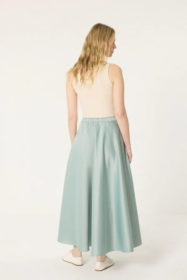 JUPE EN SATIN À VOLANTS