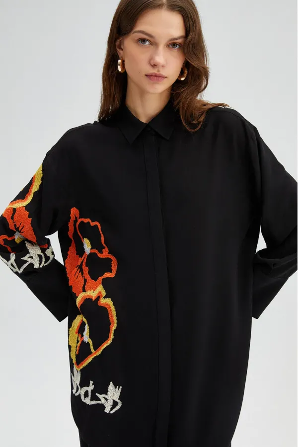 CHEMISE EN VISCOSE BRODÉE