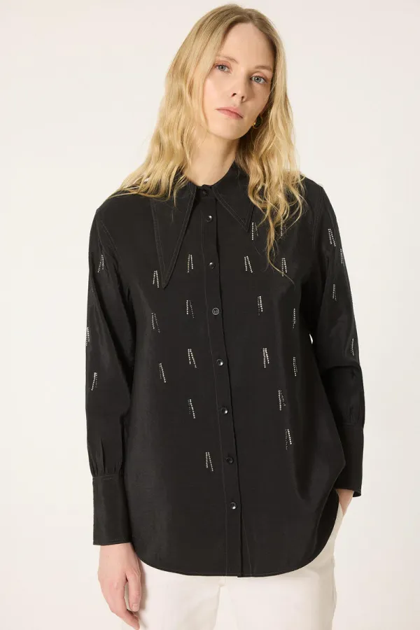 ASİMETRİK YAKA TAŞLI KUPRA GÖMLEK