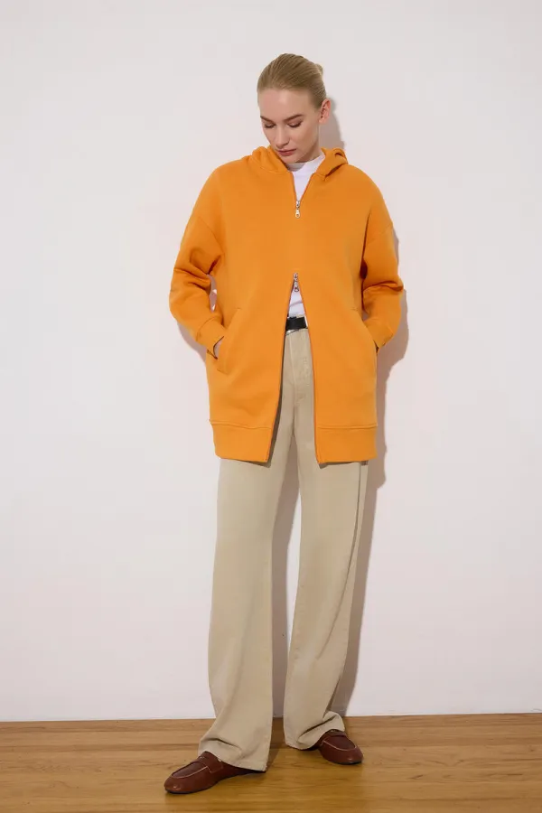 HOODED SWEATSHIRT WITH ZIPPER DETAIL