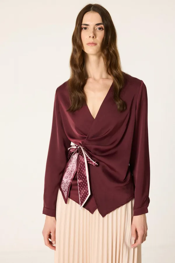 Tunique en satin à nouer sur le côté