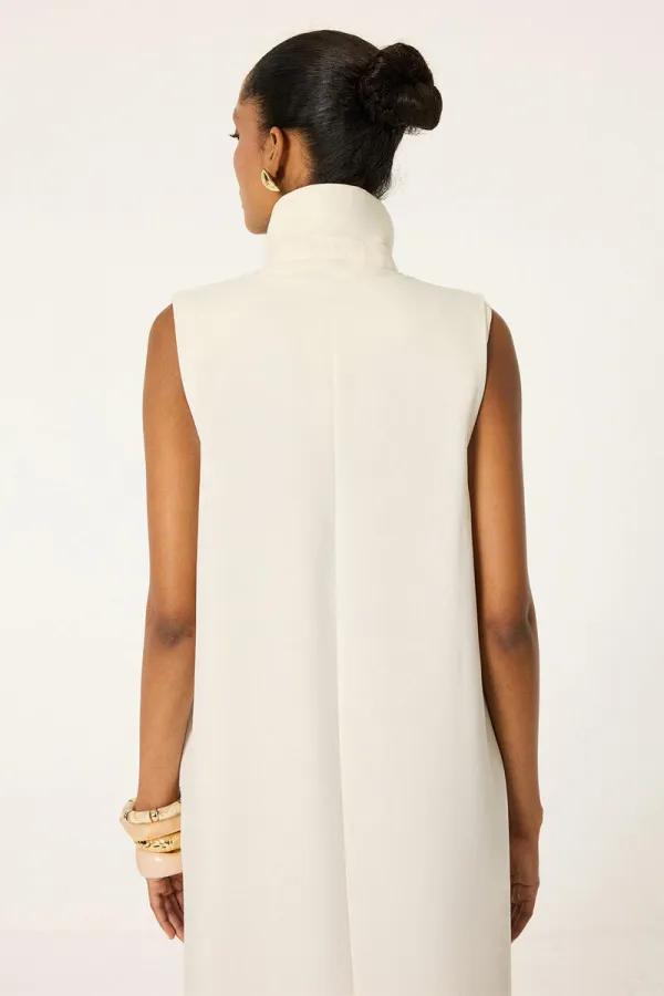 CLEAVAGE COVERING SHIRT COLLAR