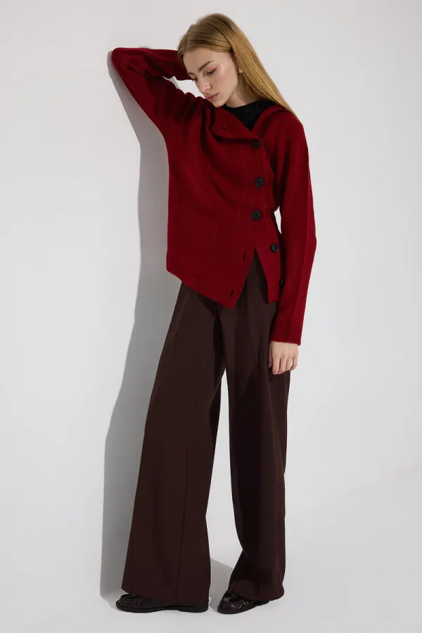 ASİMETRİK DÜĞMELİ TRİKO KAZAK