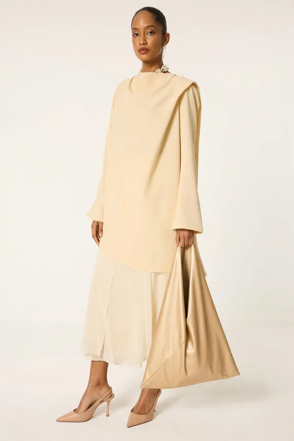 ÜÇGEN FORM BÜYÜK TOTE ÇANTA