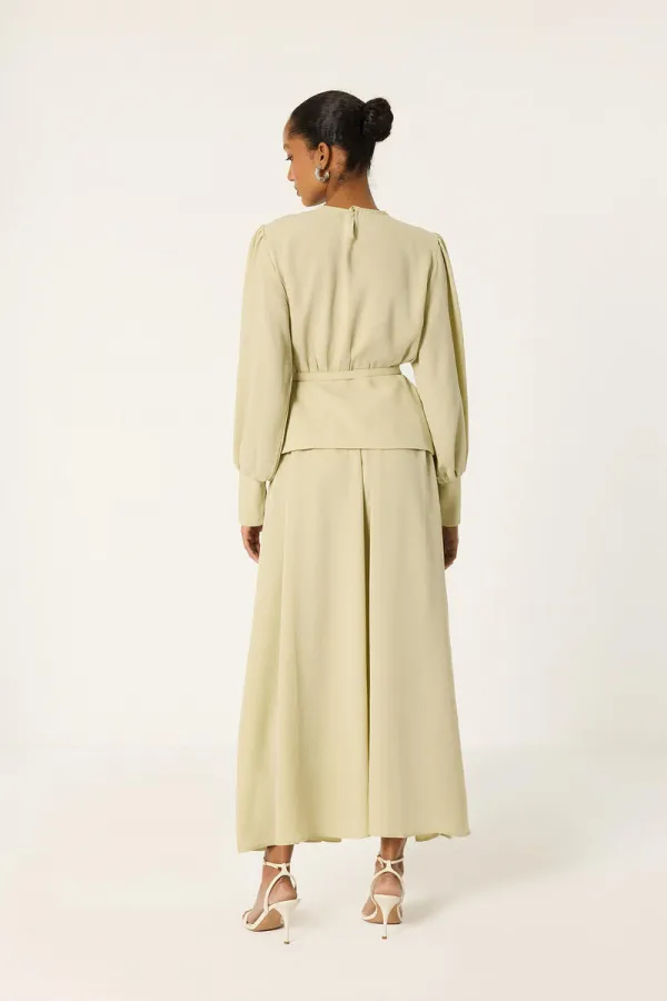 ENSEMBLE TUNIC ET JUPE AVEC DÉTAIL DE CEINTURE