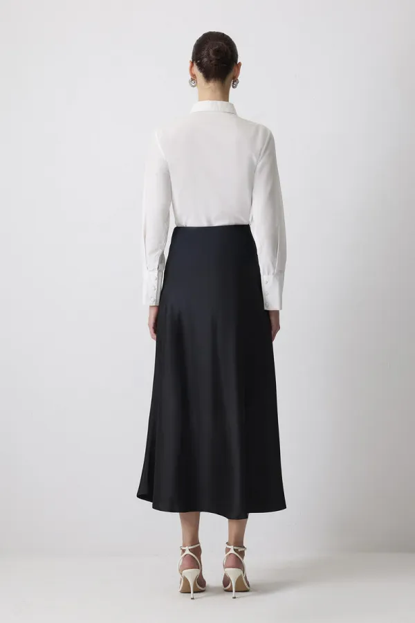 JUPE BASIQUE EN SATIN