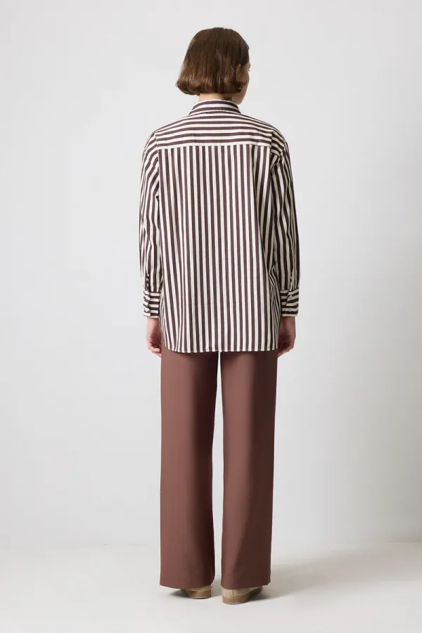 CHEMISE SURDIMENSIONNÉE À RAYURES ÉPAISSES CHEMISE SURDIMENSIONNÉE À RAYURES ÉPAISSES