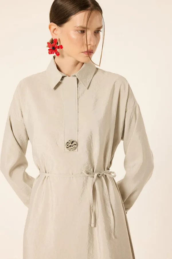 ROBE CUPRA À BOUTONS DORÉS