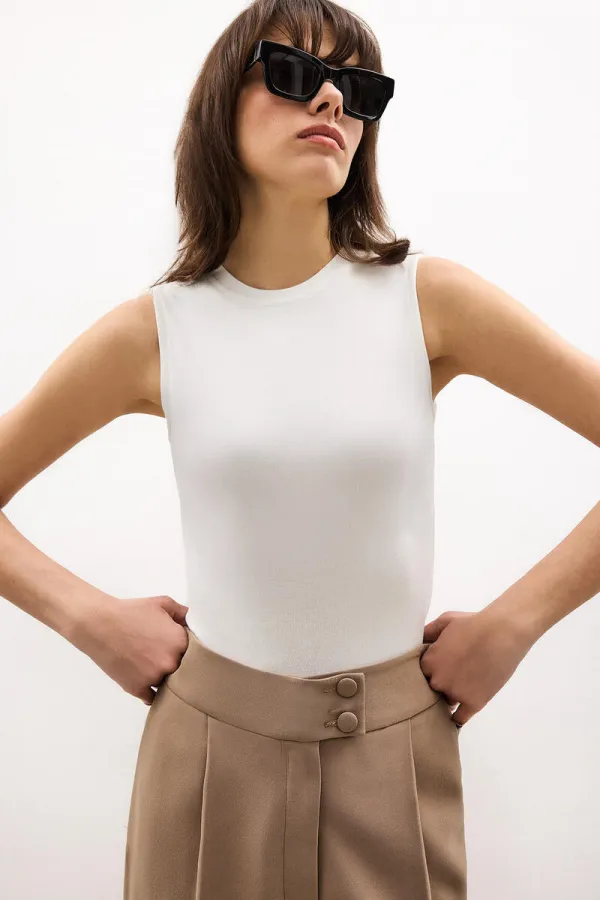 body à col de vélo et boutons-pression