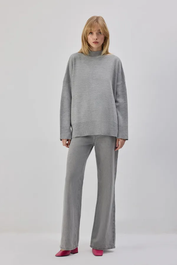 DİK YAKA BASIC TRİKO KAZAK