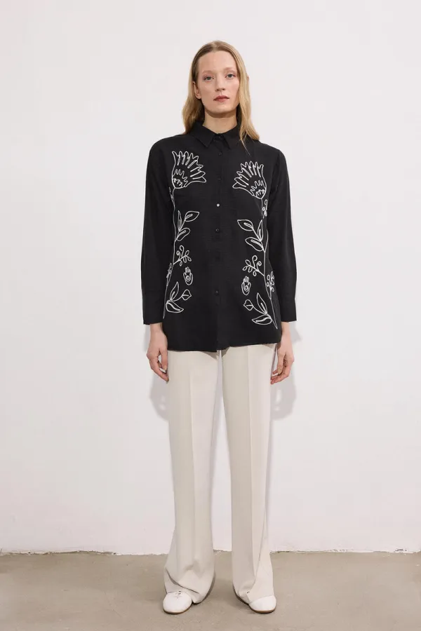 CHEMISE AVEC DÉTAILS DE BRODERIE