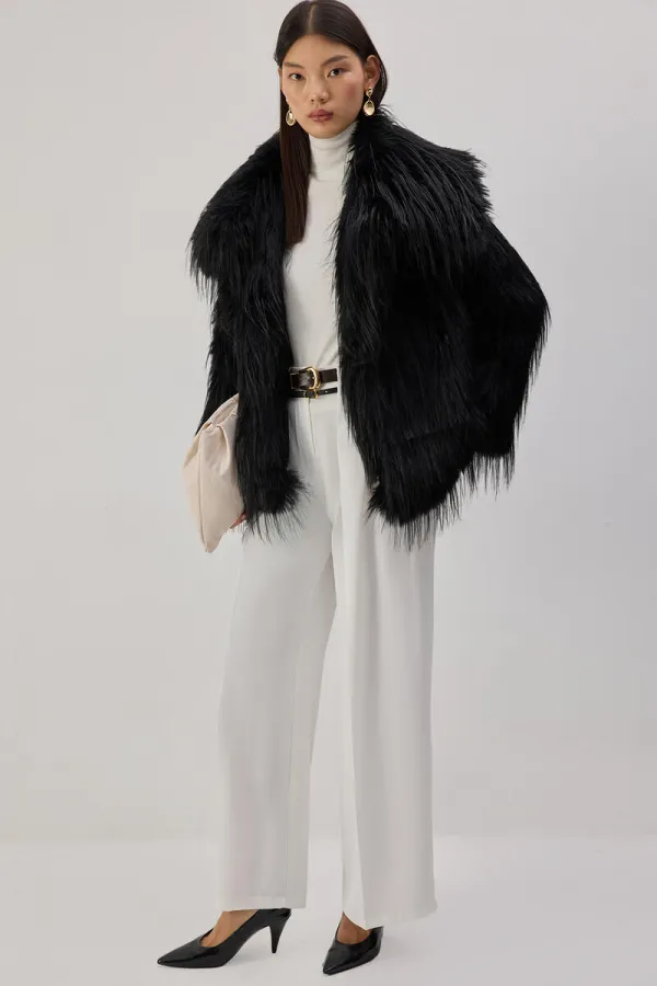 SHORT FAUX FUR COAT SHORT FAUX FUR COAT