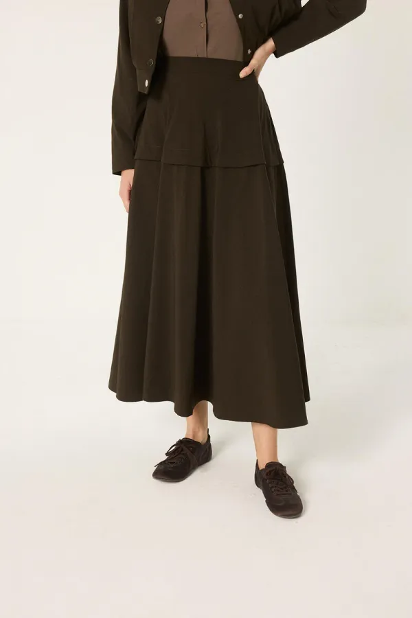 ENSEMBLE VESTE ET JUPE AVEC ÉCHARPE