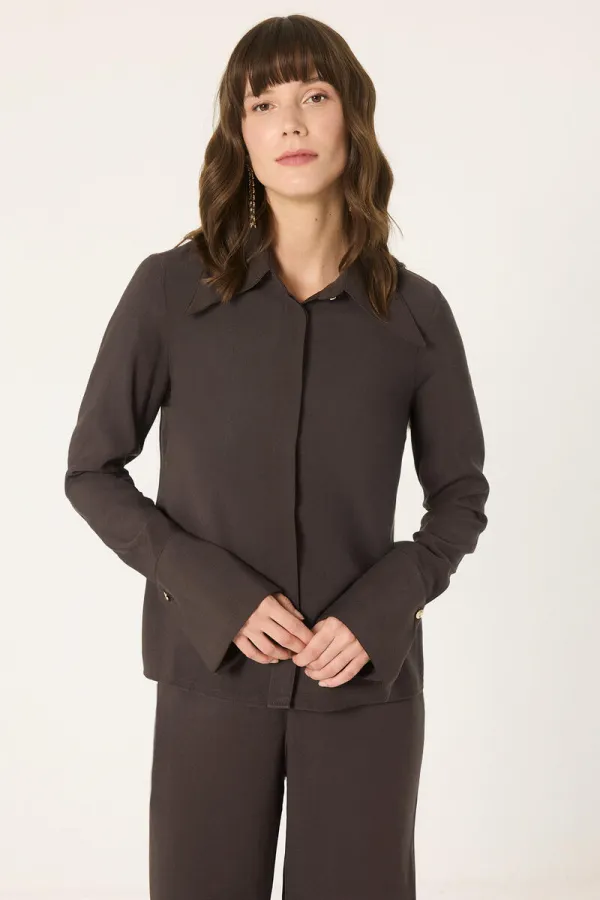 ENSEMBLE CHEMISE ET PANTALON AVEC CEINTURE