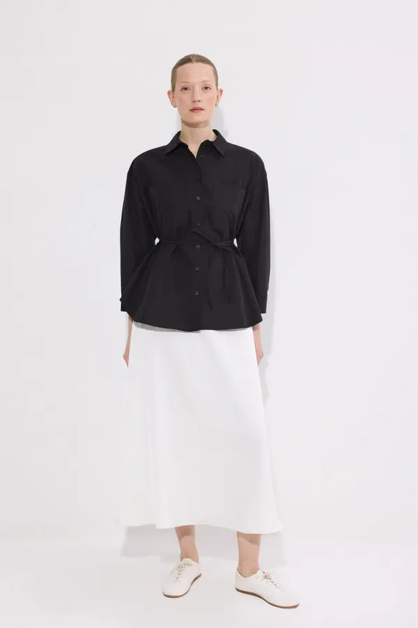 CHEMISE FINE À CEINTURE ET POCHES