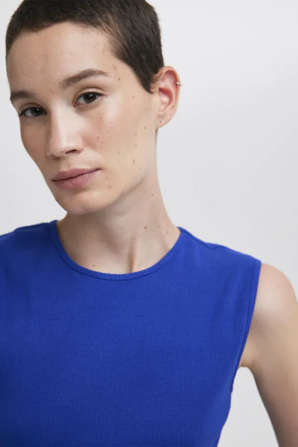 SLEEVELESS RIBBED BODYSUIT