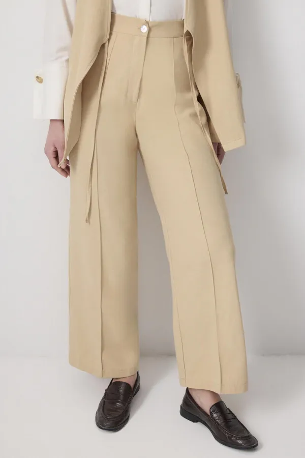 Costume en gabardine avec gilet et pantalon