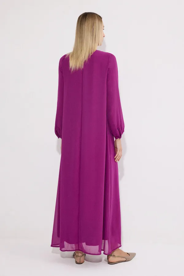 ROBE EN CHIFFON À COL MONTANT