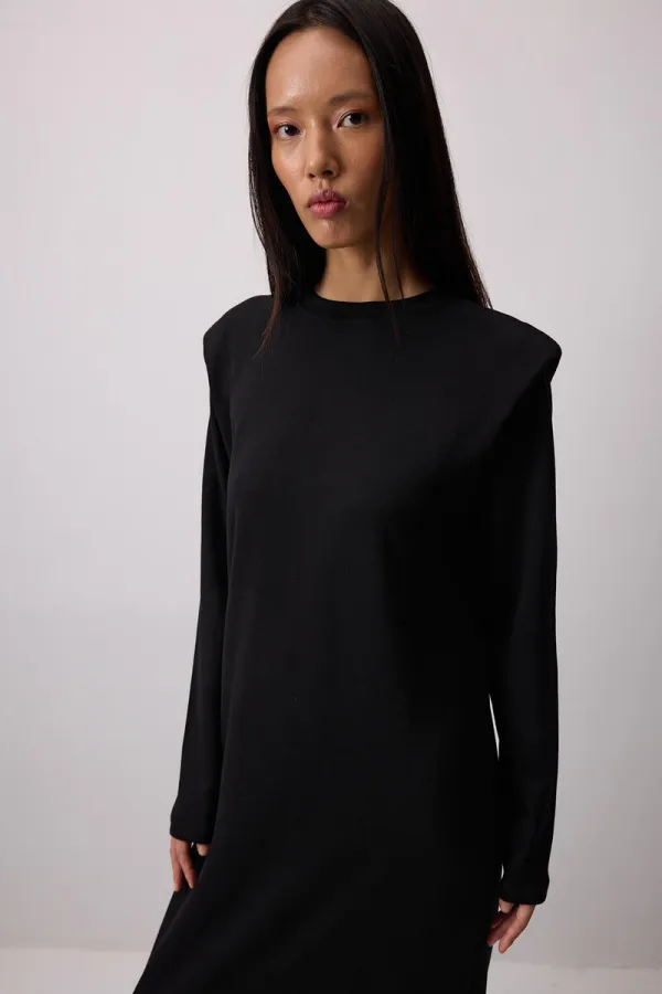 ROBE BASIQUE MOULÉE