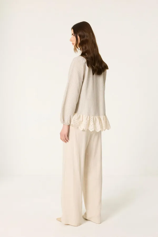 DANTELLİ KETEN BLUZ