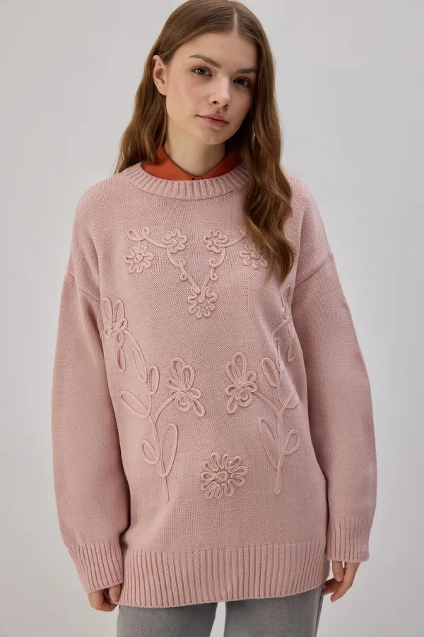 KNITTED TUNIC WITH FLOWER EMBROIDERY