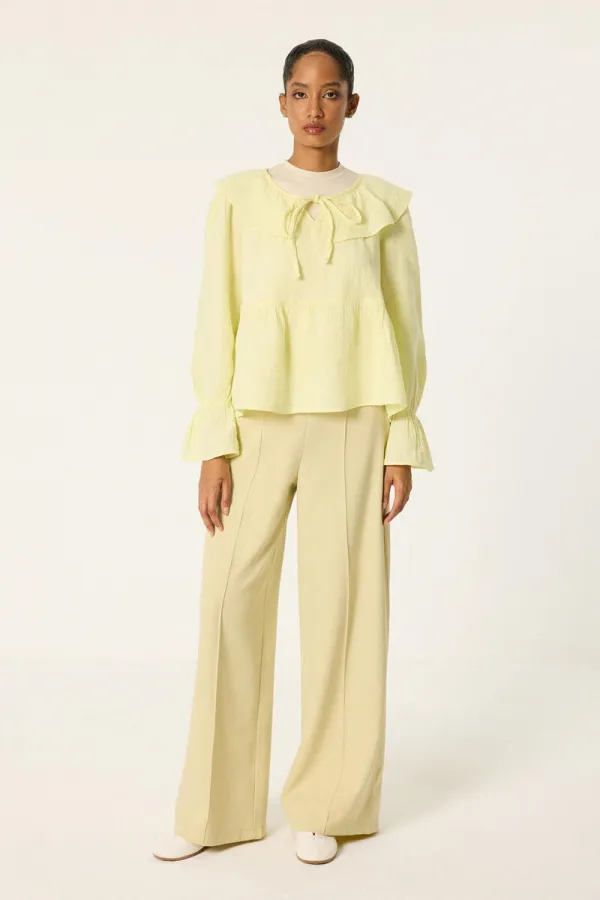 MUSLIN BLOUSE WITH RUFFLED COLLAR MUSLIN BLOUSE WITH RUFFLED COLLAR
