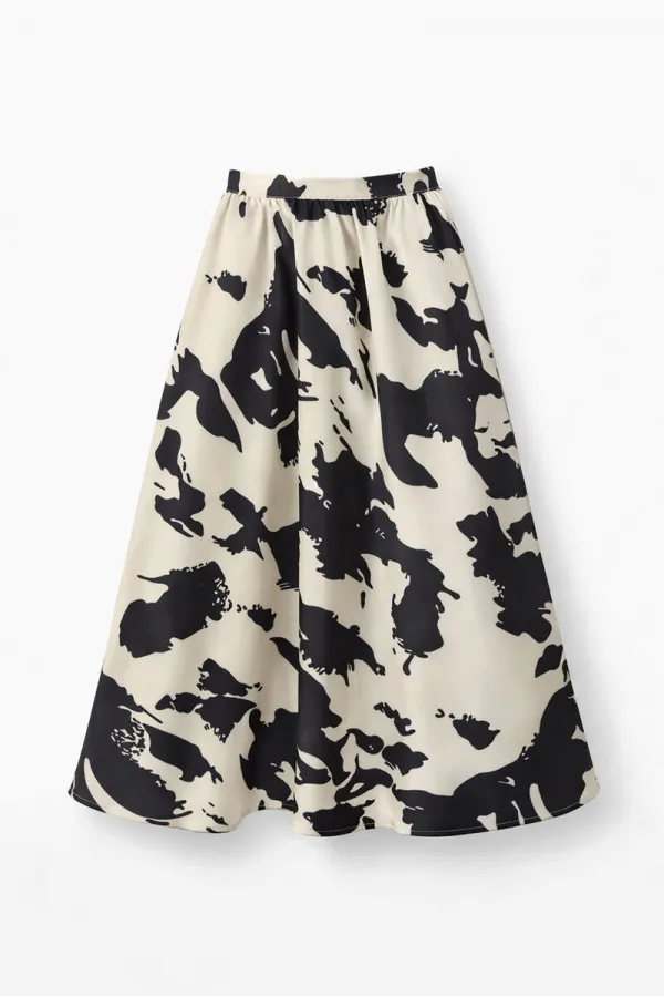 JUPE EN SATIN À MOTIFS