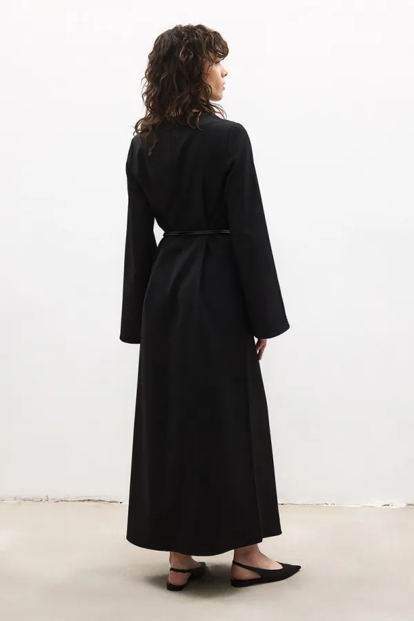ROBE EN CRÊPE CEINTURE