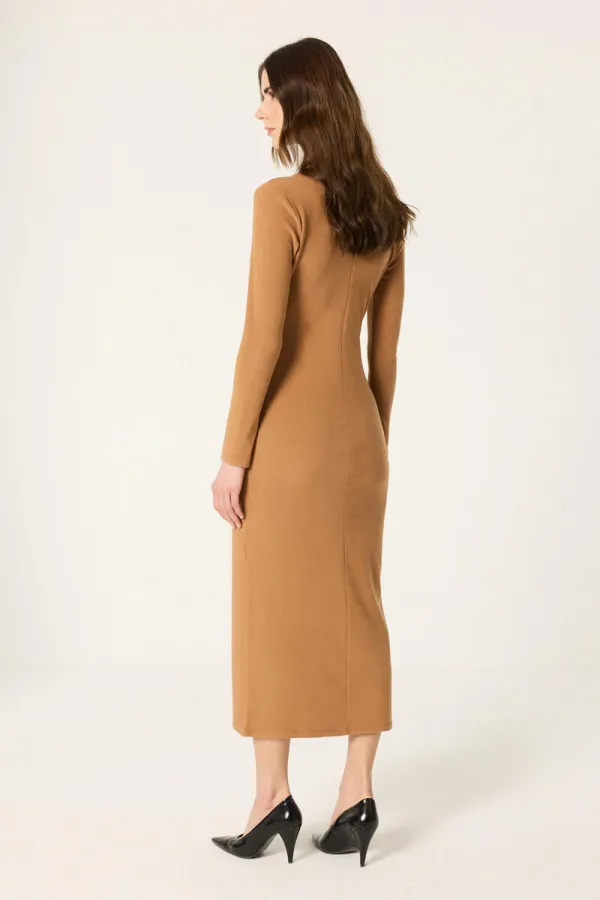 KNITTED DRESS WITH GOLD BUTTONS AND BELT