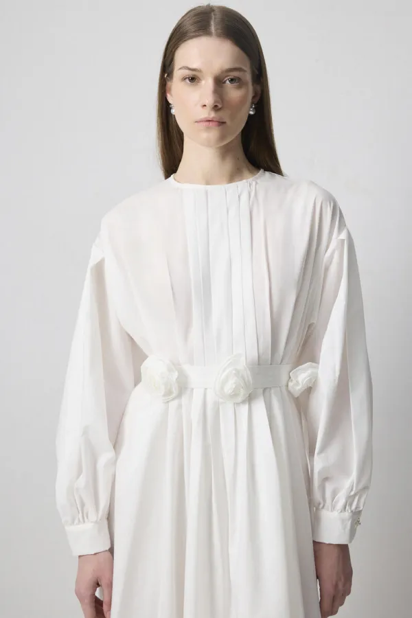 PLEATED POPLIN DRESS WITH FLORAL DETAILS PLEATED POPLIN DRESS WITH FLORAL DETAILS