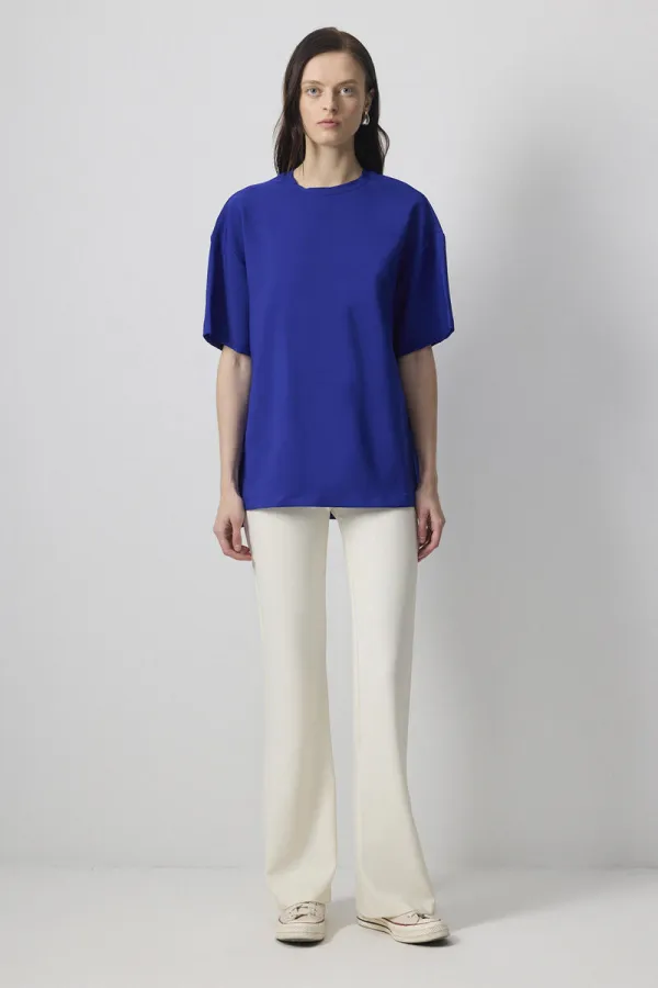 T-SHIRT EN CRÊPE À MANCHES COURTES