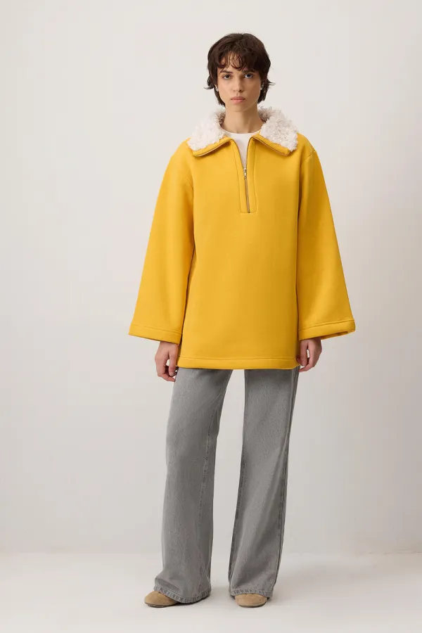 SWEAT-SHIRT À COL EN FOURRURE