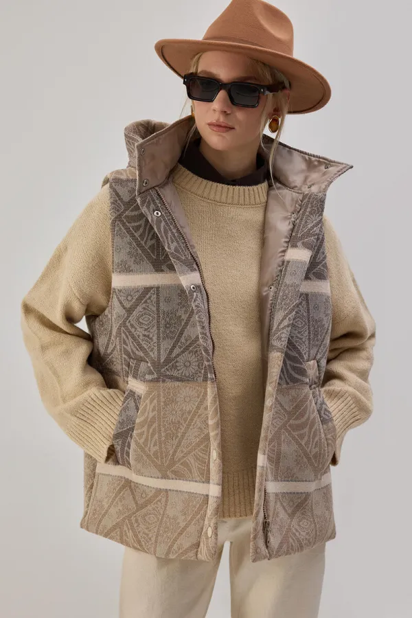 KAPÜŞONLU ŞİŞME YELEK