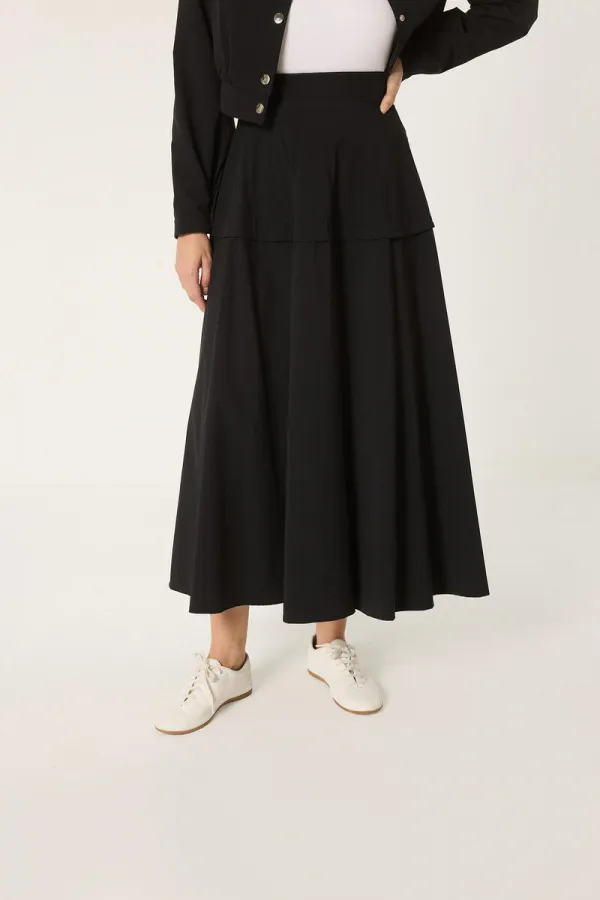 ENSEMBLE VESTE ET JUPE AVEC ÉCHARPE