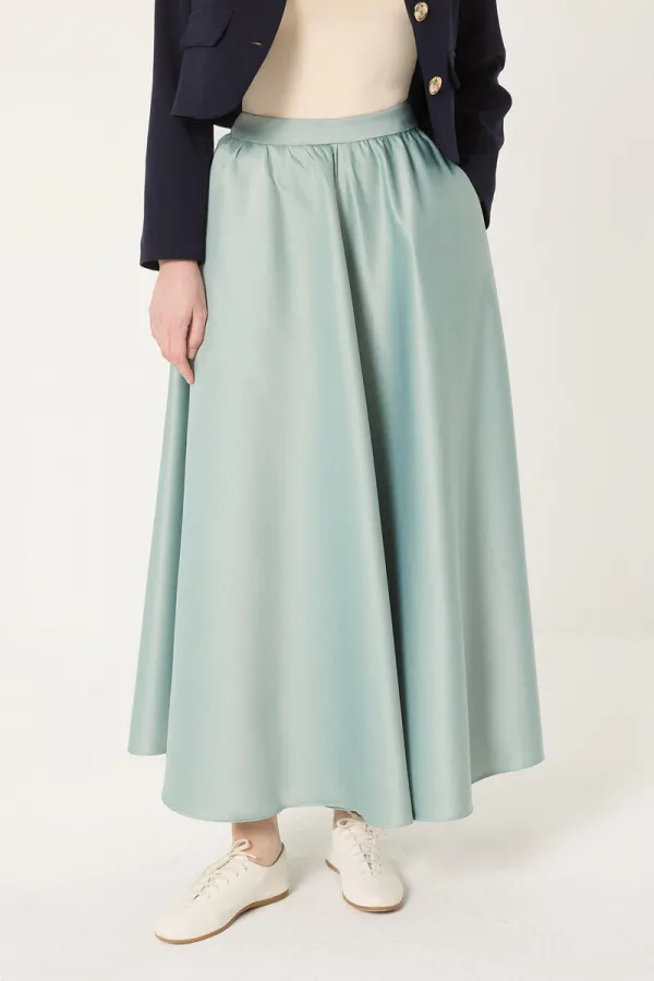 JUPE EN SATIN À VOLANTS