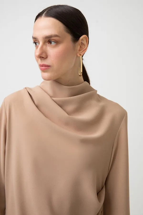 BÜZGÜLÜ KREP ELBİSE