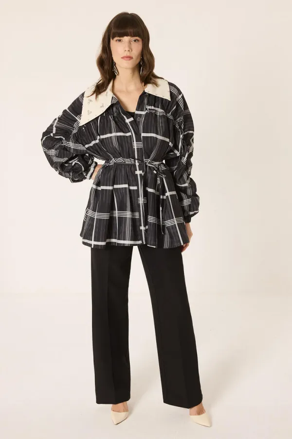 YAKASI TAŞLI OVERSIZE CEKET