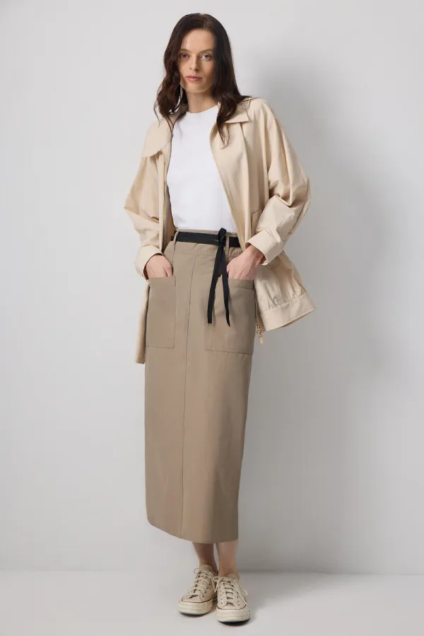 SKIRT WITH WIDE POCKETS
