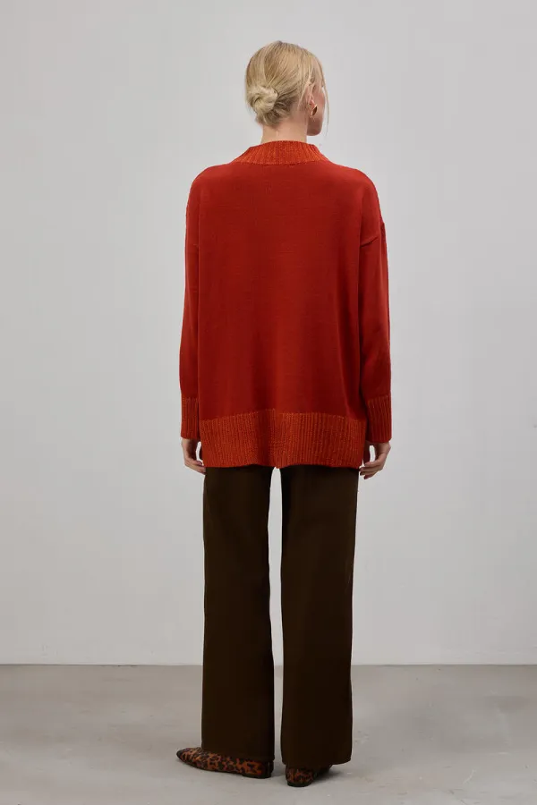 Tunique tricotée aux couleurs contrastées