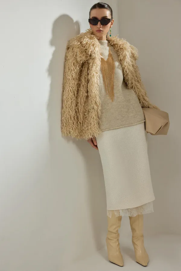 DİK YAKA TRİKO KAZAK