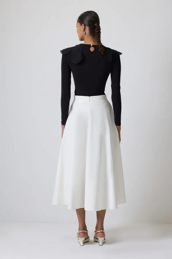 YAKASI DANTELLİ ÇITÇITLI BODY