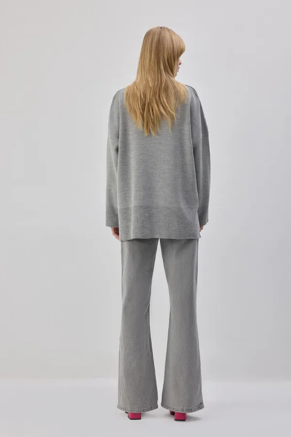 DİK YAKA BASIC TRİKO KAZAK