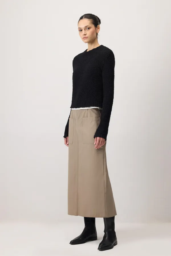 YUMUŞAK DOKULU KISA TRİKO KAZAK